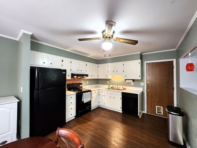 Building Photo - Charming 3 bedroom house for rent in NE Tallahassee, 1 car garage, private back yard, move in ear...