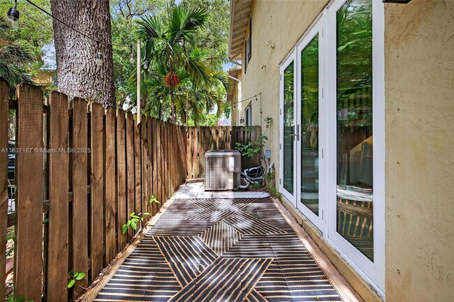 Building Photo - 1214 W Las Olas Blvd