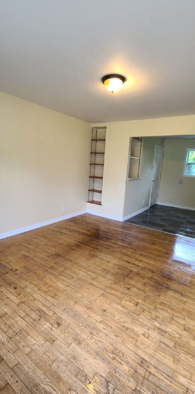 Building Photo - Charming 3-Bedroom Home in Mount Morris