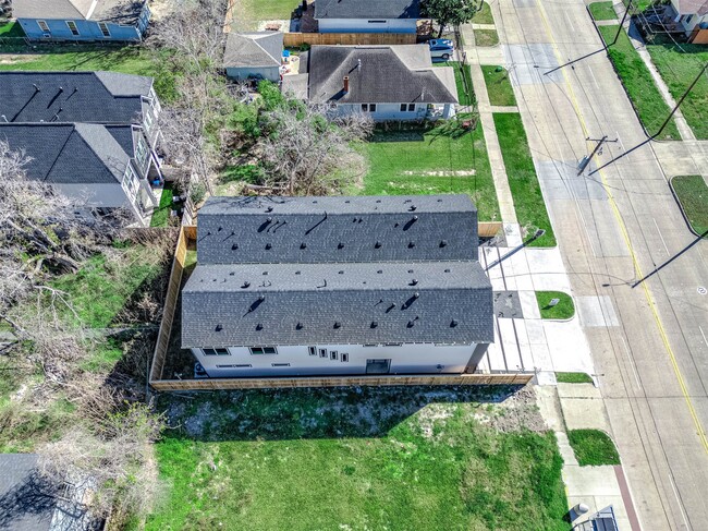 Building Photo - 3411 McGowen St