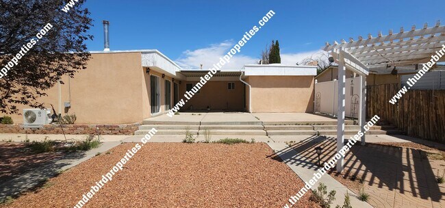 Building Photo - 5117 Camino Vista NW