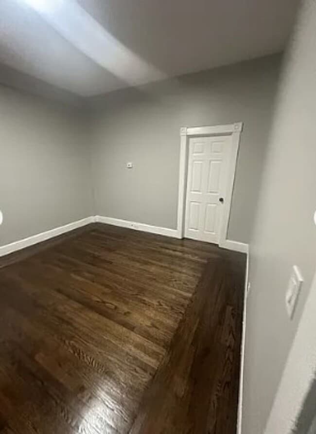 Building Photo - 1068 Broad St