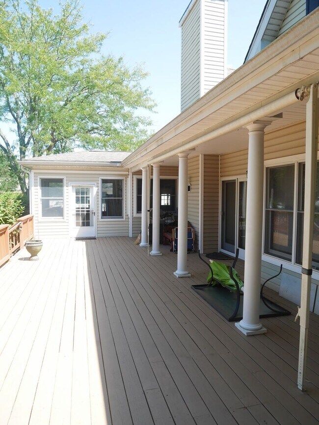 Building Photo - 36 Harborview Rd