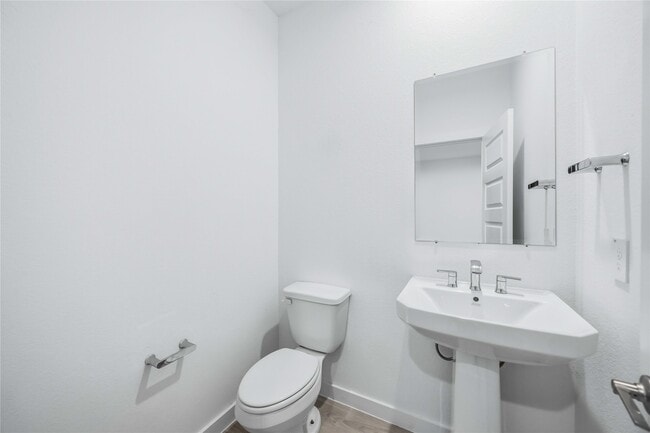 Building Photo - 31510 Chippenham Colony Ct