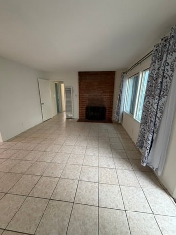 Building Photo - 618 Clubhouse Ave