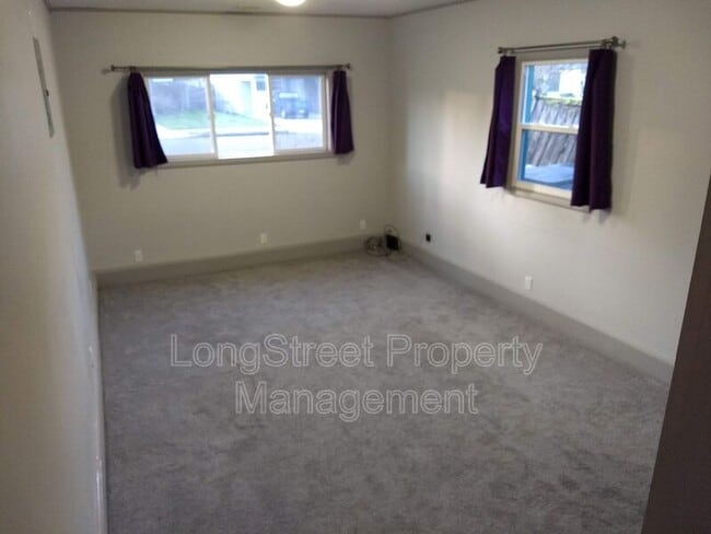 Building Photo - 905 NW 33rd St