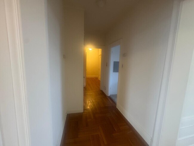 Building Photo - 35-39-39 Fulton St