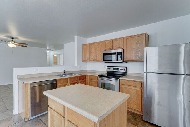 Building Photo - COMING SOON! Spacious 3 Bed 2 Bath home in the Estrella Neighborhood