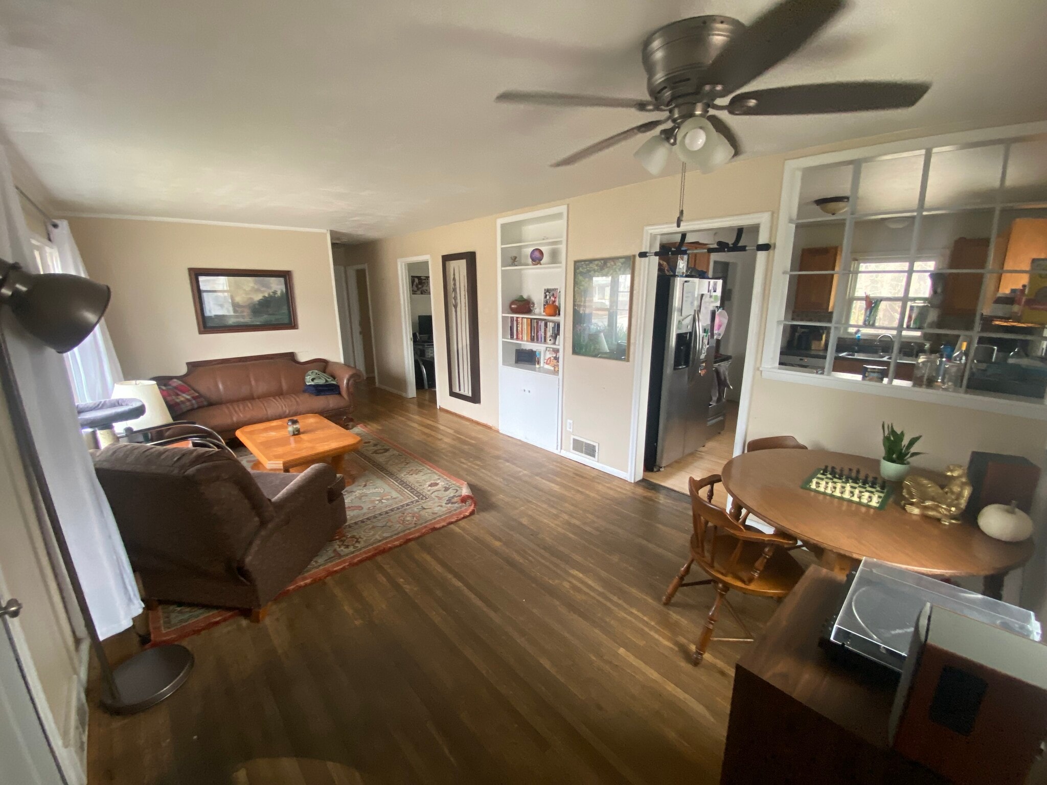 Building Photo - 941 E Jefferson St