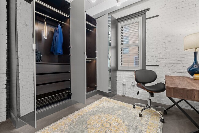 Building Photo - 90 Wareham St