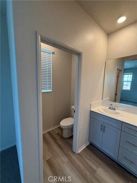 Building Photo - 40475 Melrose Dr