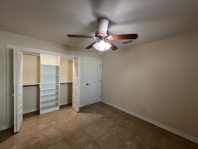 Building Photo - Located off Hwy 359!!!