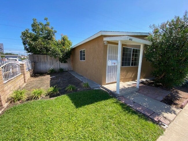 Building Photo - 4901 Frink Ave