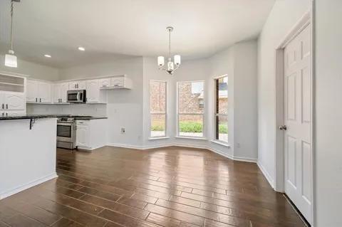 Building Photo - 1533 Tanglewood Dr