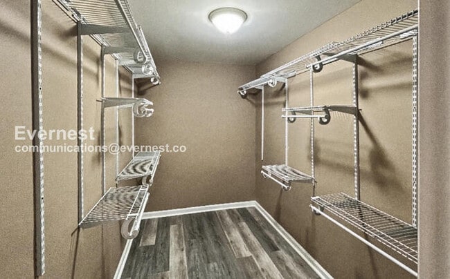 Building Photo - 4756 Hand Ln