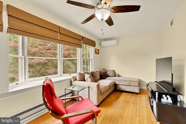 Building Photo - 8323 Haddon Dr
