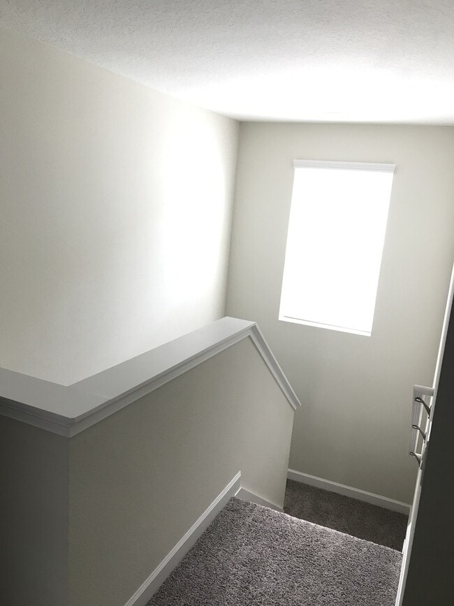 Building Photo - 5/3 Lake Nona/Moss park Home with FREE Lawncare, Internet, Cable and Phone