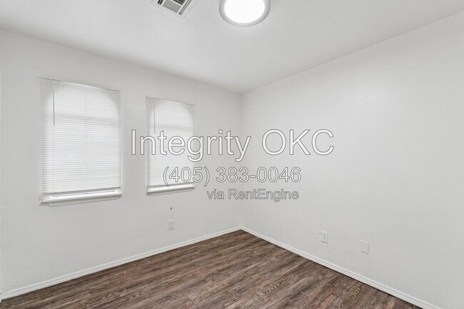 Building Photo - 8514 Candlewood Dr