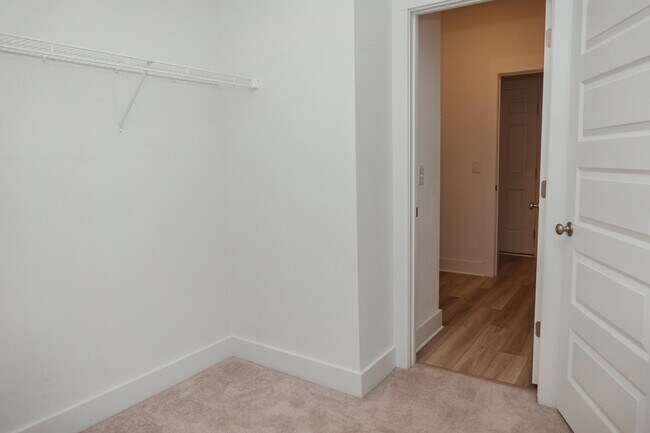 Building Photo - 233 Lyla Ln