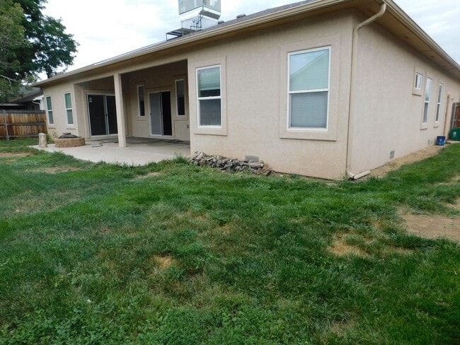 Building Photo - 4 bedroom in Fruita