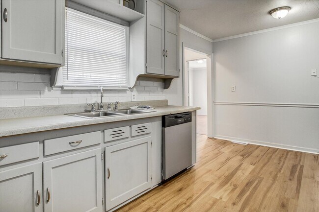 Building Photo - 11120 E 57 St