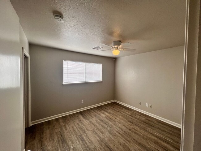 Building Photo - START APPLYING FOR THIS HOME NOW!