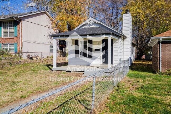 Building Photo - 820 Penn St