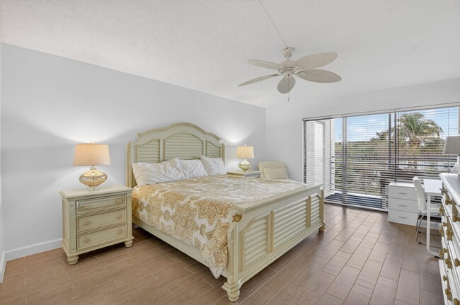 Building Photo - 5851 Camino Del Sol