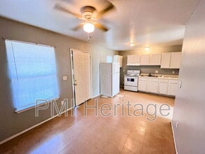 Building Photo - 813 E Huntsville Ave