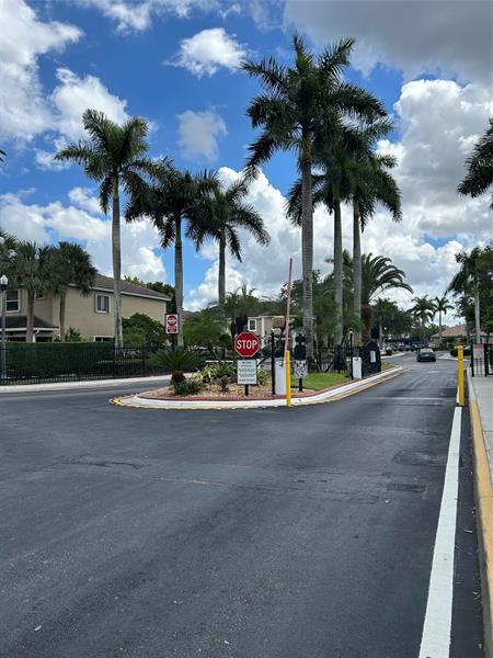 Building Photo - 711 SW 122nd Ave