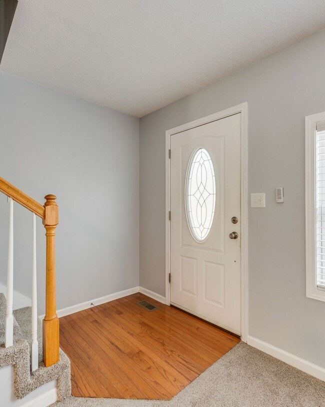 Building Photo - Now Available | 2 Bedroom 2.5 Bath | Bristol, TN