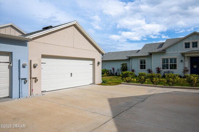 Building Photo - 208 Ocean Hammock Lp