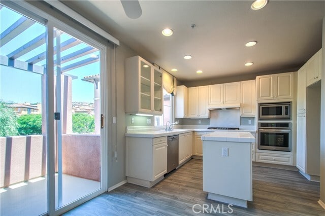 Building Photo - 15 Riva Dr