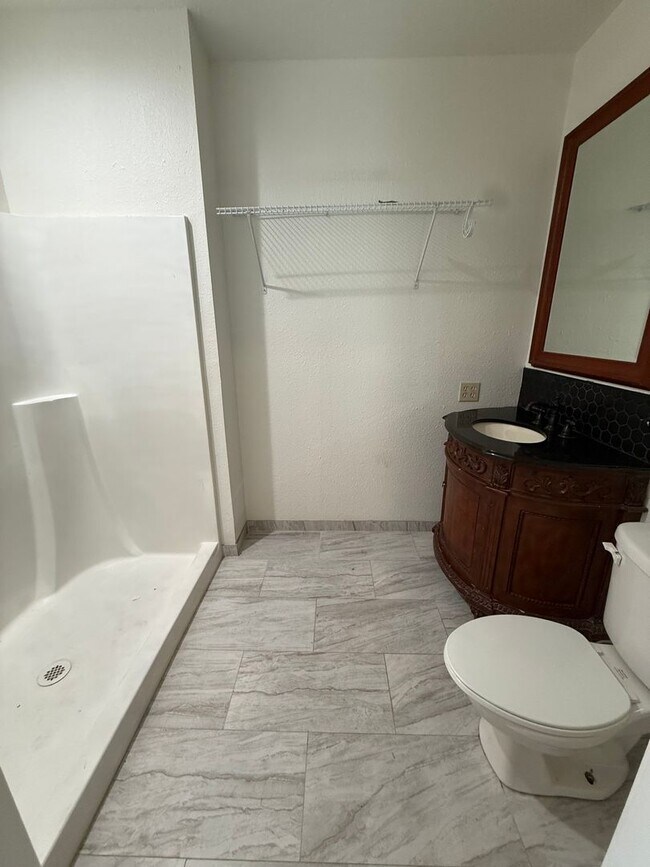 Building Photo - 918 S 19th St