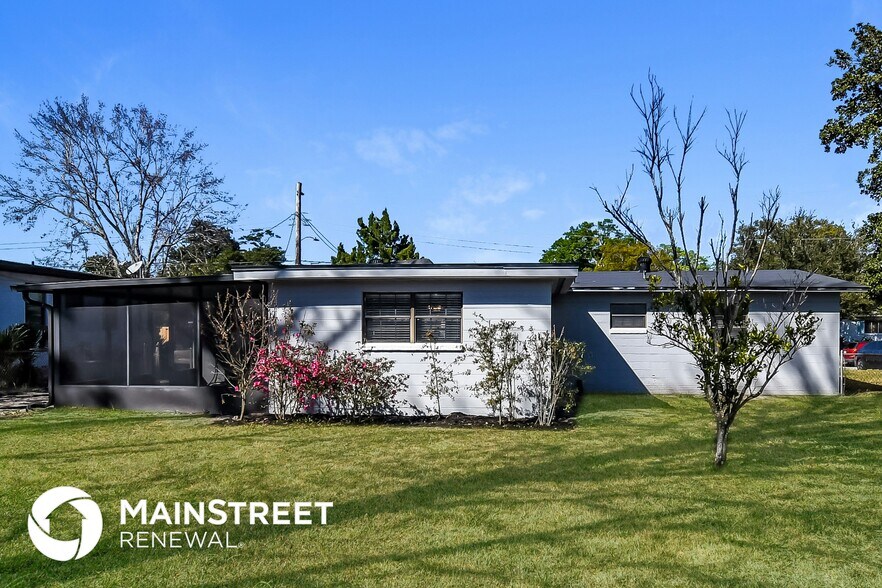 Building Photo - 6528 Blackwood Dr