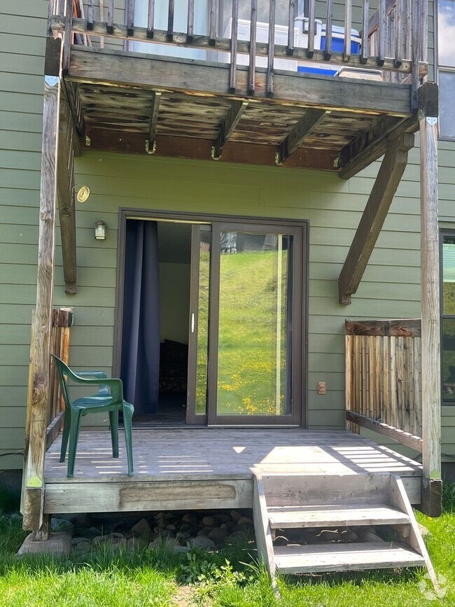 Building Photo - Meadow Studio Condo
