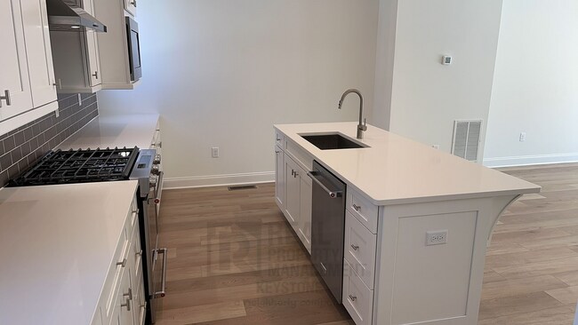 Building Photo - Brand New Townhouse in Cranberry!