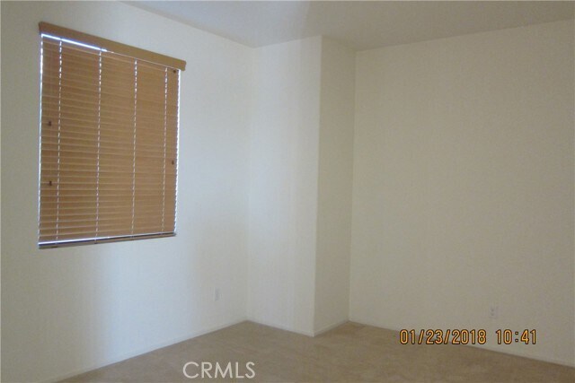 Building Photo - 38209 Divot Dr