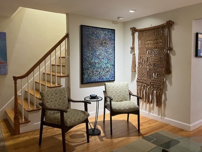 Building Photo - Spacious 2BR/1.5BA Townhouse Available February 15th!!  Great West End Location!!