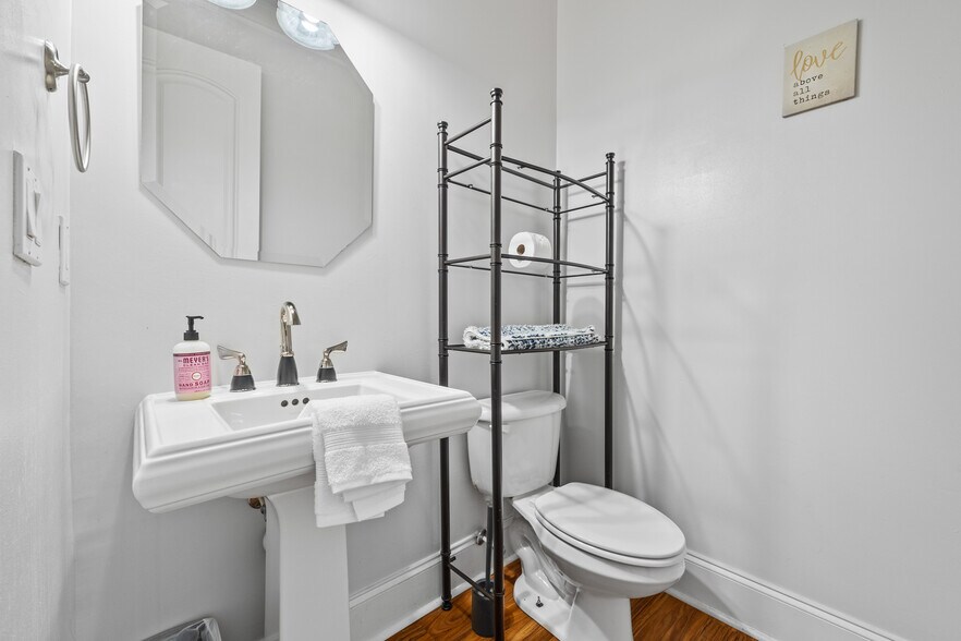 Building Photo - 1267 Atlantic Dr NW