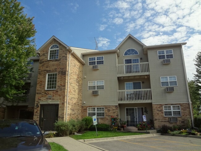Primary Photo - 1412 W Clear Water Cir