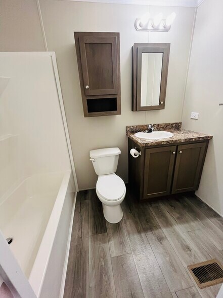 Building Photo - 9356 River Dr