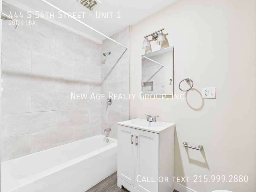 Building Photo - 444 S 54th St