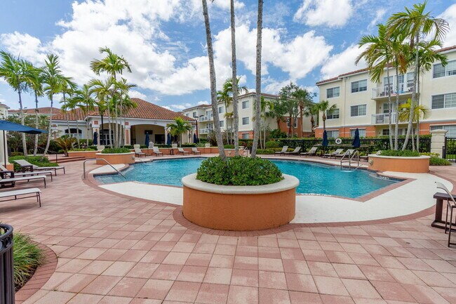 Building Photo - 9901 Baywinds Blvd