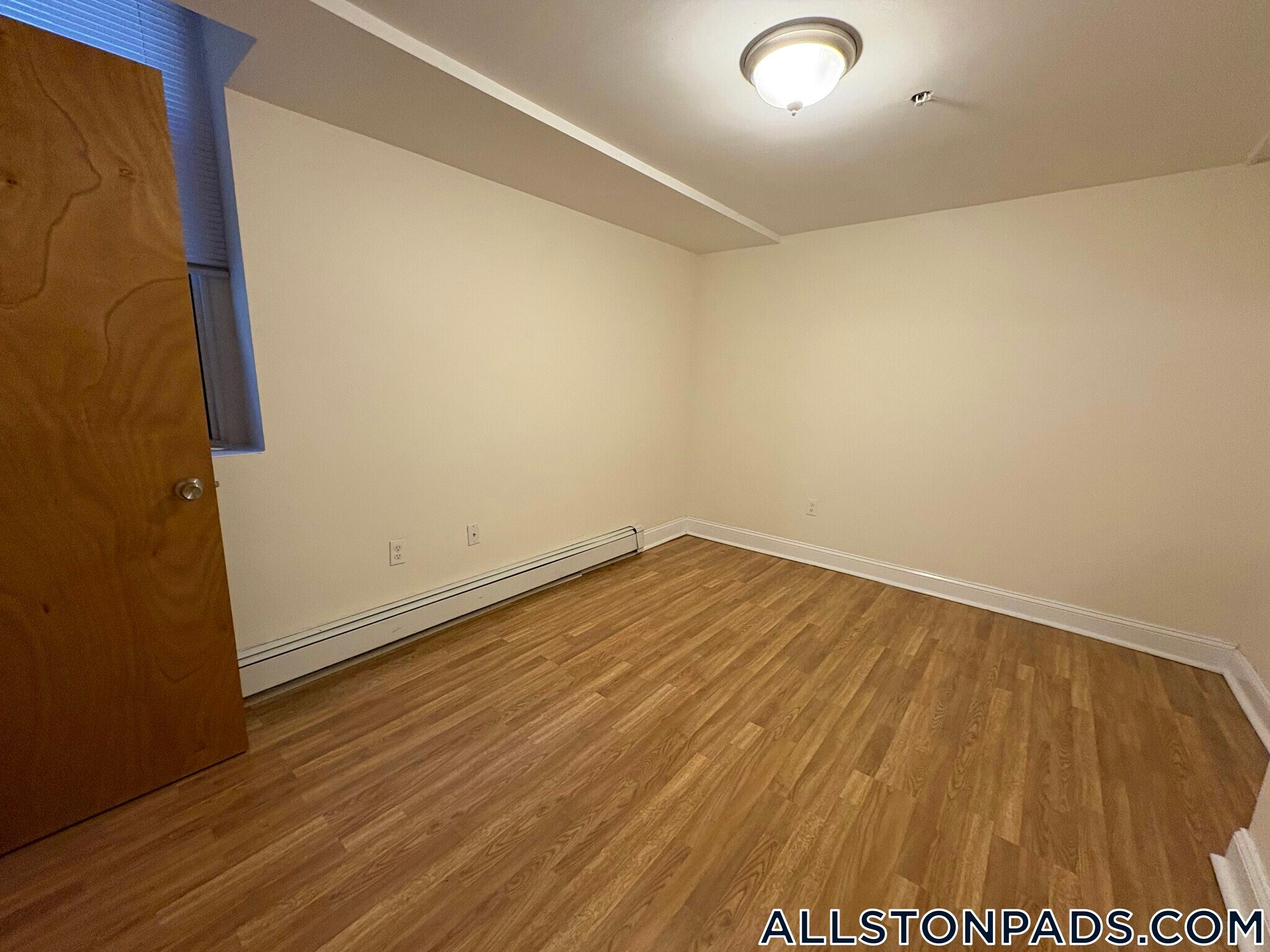 Building Photo - 1144 Commonwealth Ave