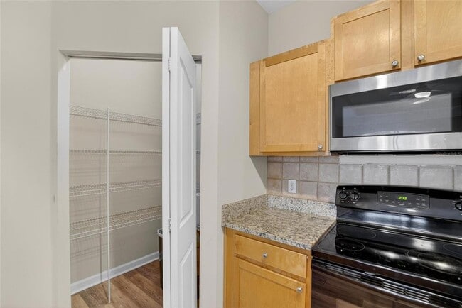 Building Photo - 4207 S Dale Mabry Hwy