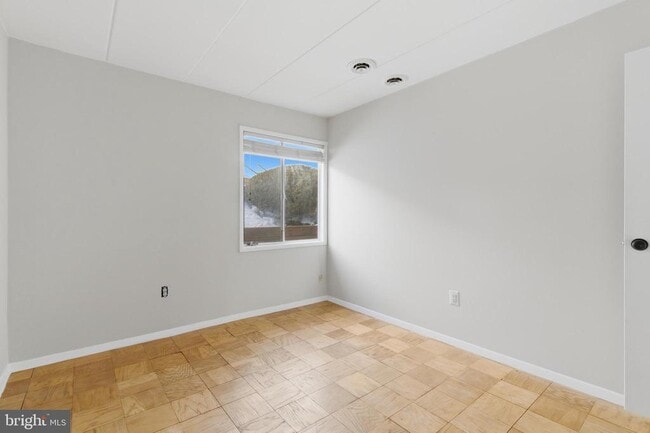 Building Photo - 2614 Fort Farnsworth Rd