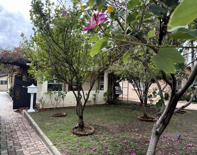 Building Photo - 1838 Glenwood Rd