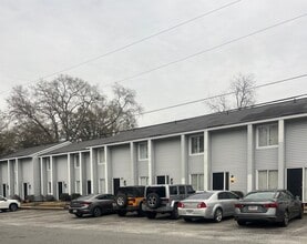 Building Photo - 122 Magnolia St