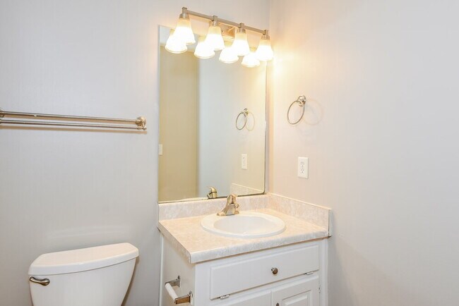 Building Photo - 313 Split Rail Way